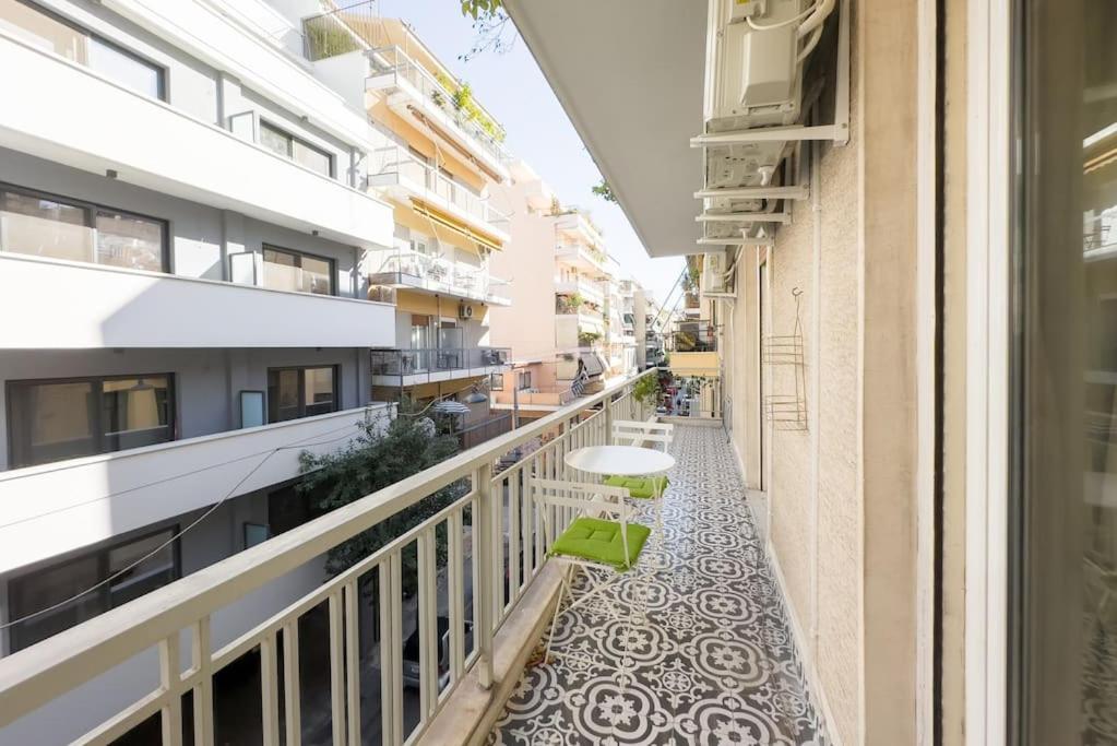 Spacious Urban Apt In The Heart Of Athena Bagian luar foto
